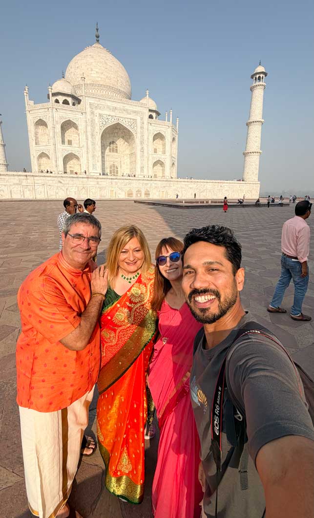 Carlos Rodríguez en el Taj Mahal